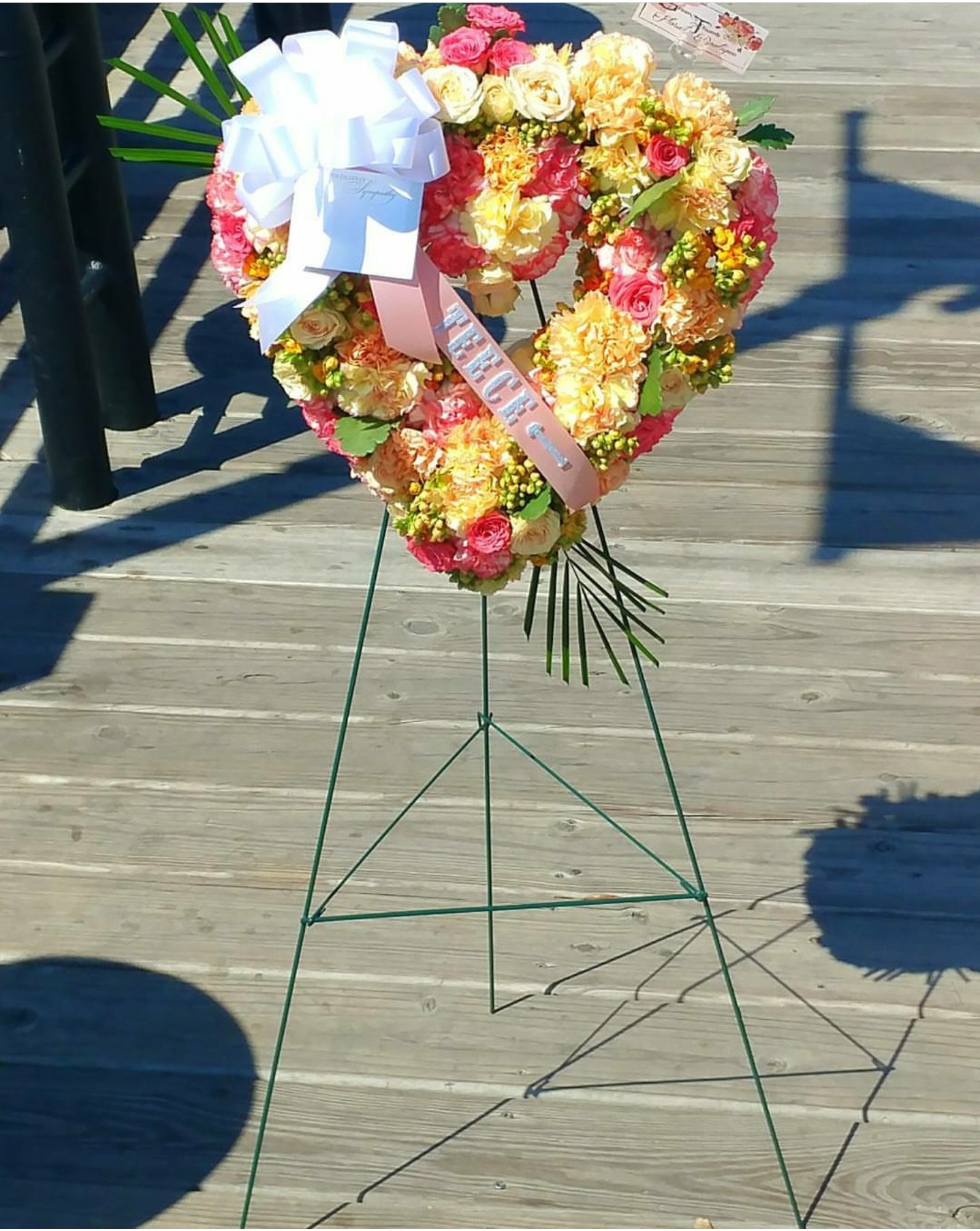 Sympathy Heart Stand